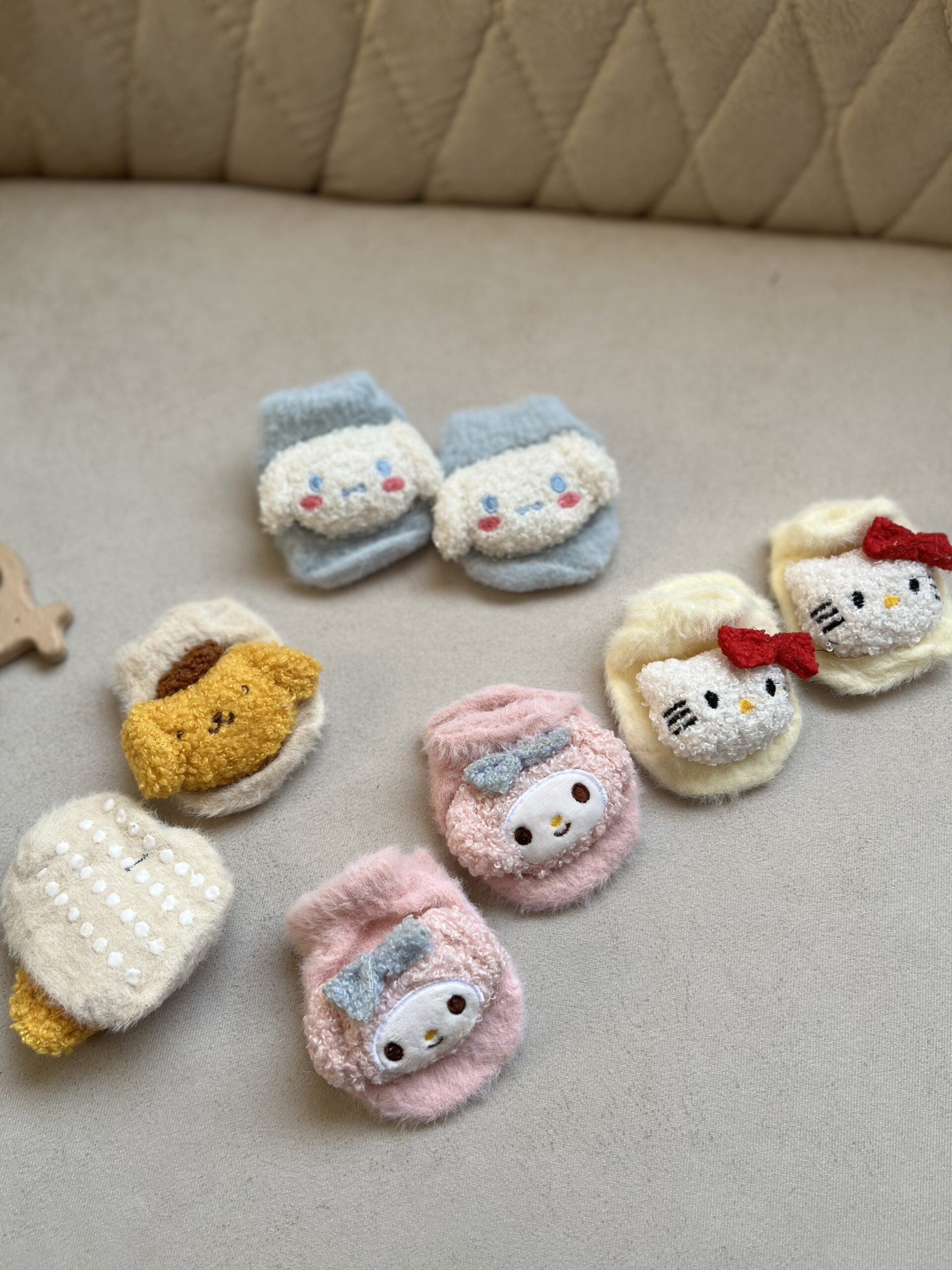 IMG_2912 جوراب کالج خزدار عروسکی - تصویر 1