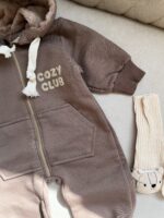 سرهمی دورس قهوه‌ای کلاهدار cozy club - تصویر 3